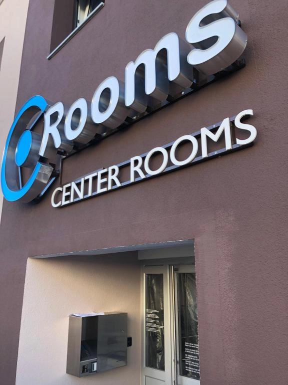 Center Rooms Villach entrance